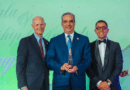 Presidente Abinader recibe Premio al Liderazgo en Washington