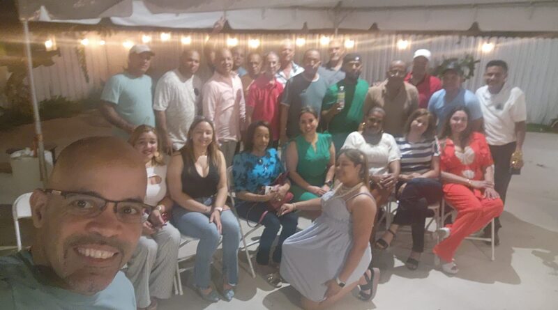 Los Auténticos de Miami ganan torneo de dominó a las Estrellas de Hollywood 